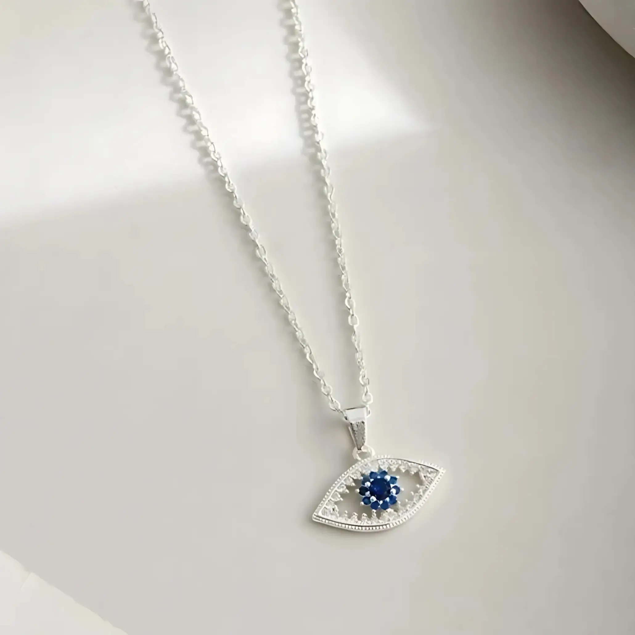 Cadena Acero Blanco con Dije Bronce Micropave Ojito Calado